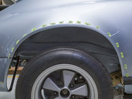 Drive Straat - 1974 Porsche 911 SC Polar Silver 9114103164 - Assembly